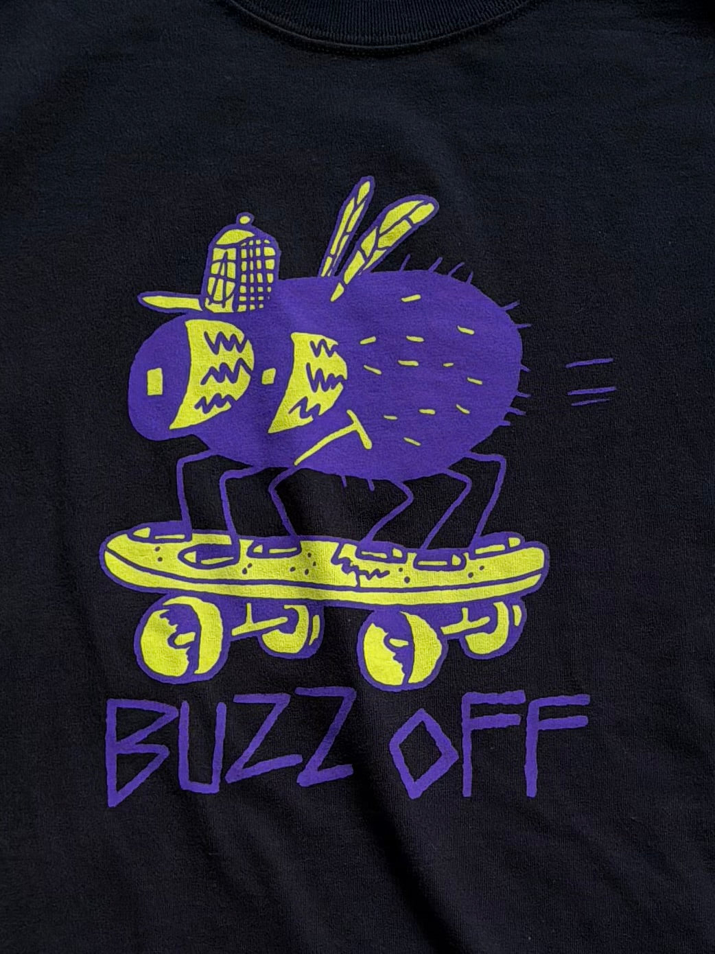 BUZZ OFF FLY TEE