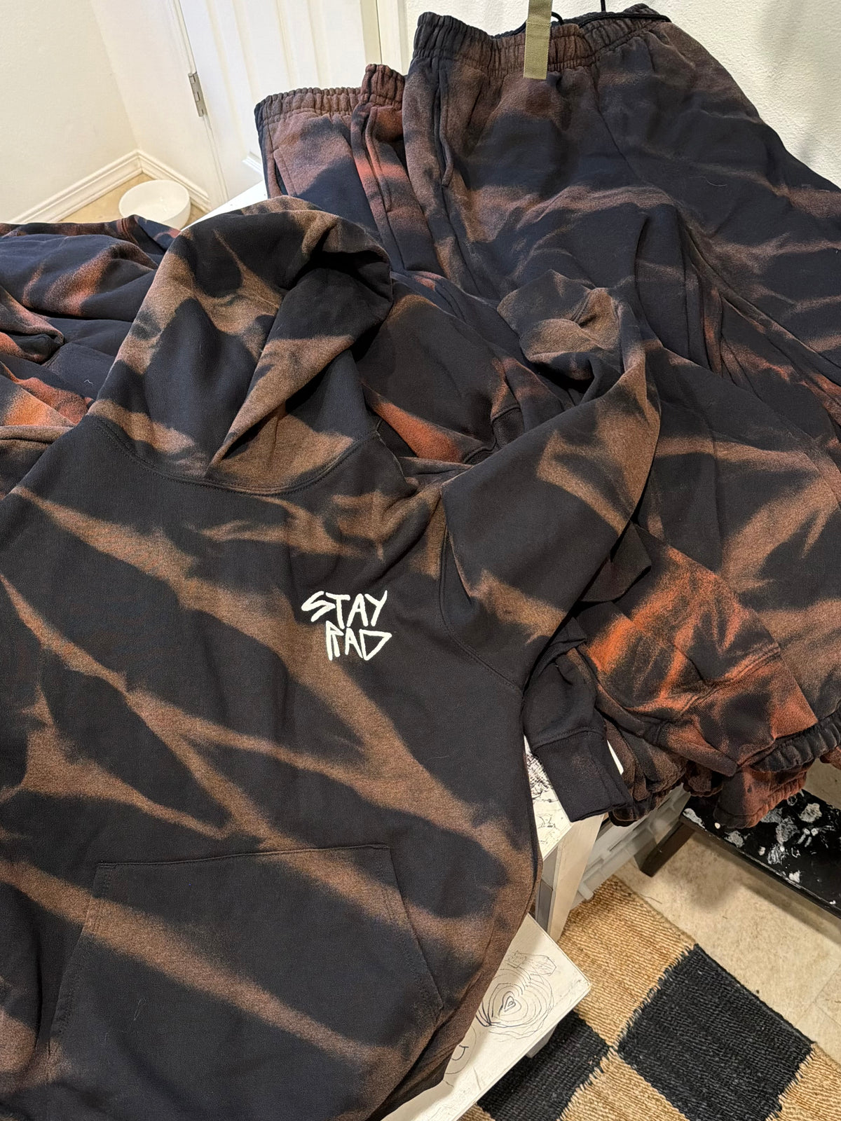 RAD TIGER STRIPES CROP HOODIE