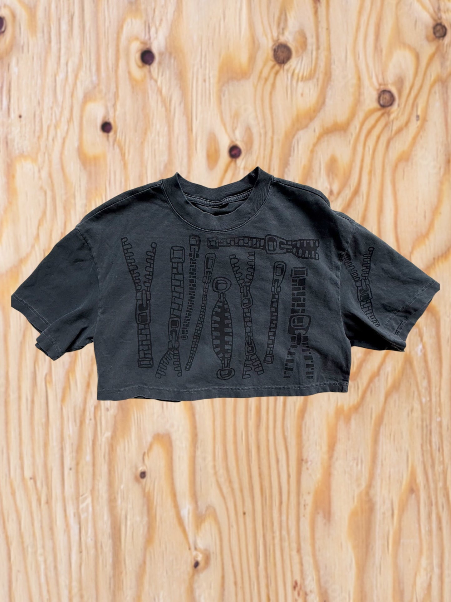ZIPPER CROP TEE