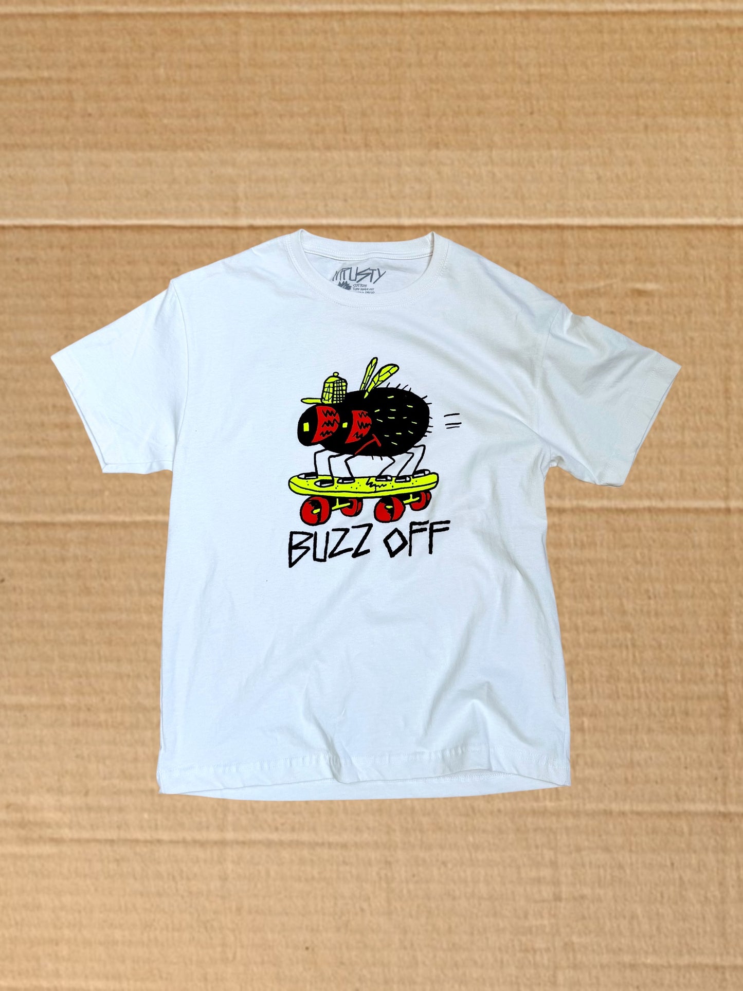 BUZZ OFF FLY TEE