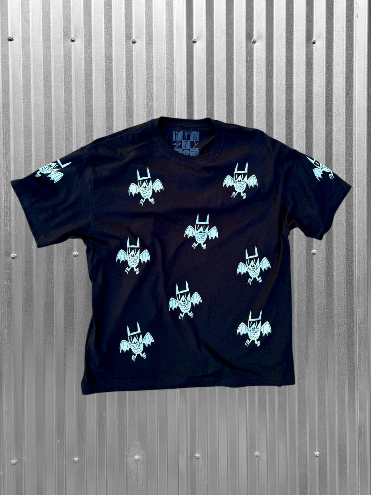 GLO BAT TEE